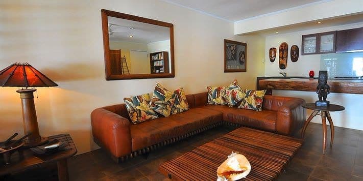 Deluxe Beachfront Suite